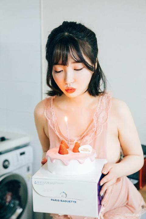  Ye Eun (손예은) – HBD + S.Ver